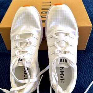 NOBULL, RipStop Runner, White
6.5 woman’s